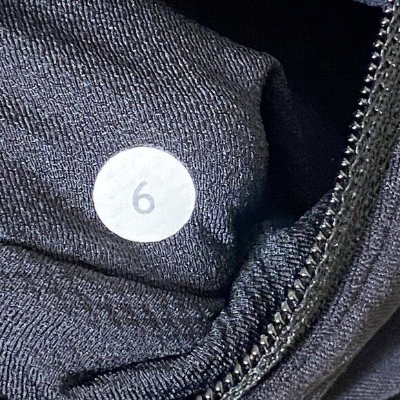 lululemon 6 Black Quilted Half-Zip Pullover Reflective Running Jacket Athleisure - Picture 7 of 7